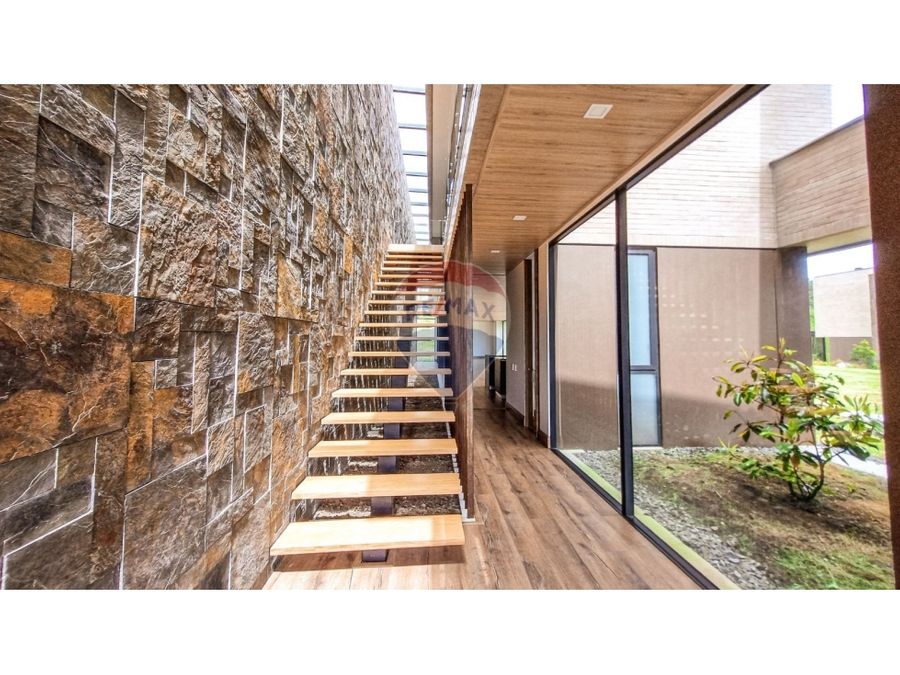 Luxury House for Sale in Alto de Las Palmas, Envigado
